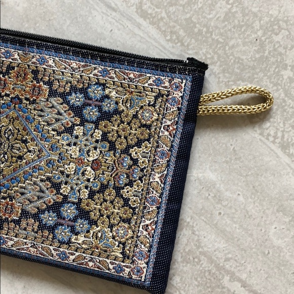 Embroidered Coin Pouch - Picture 6 of 9